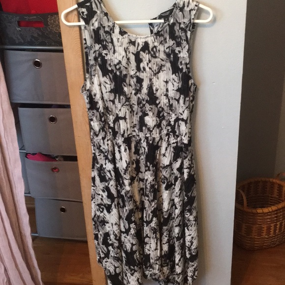 Pattern dress - Picture 2 of 2